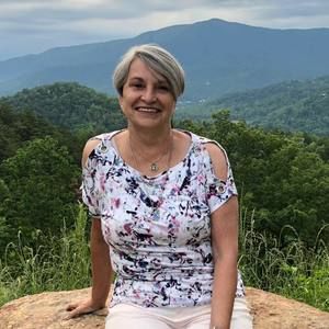 Meet your Posher, Becky